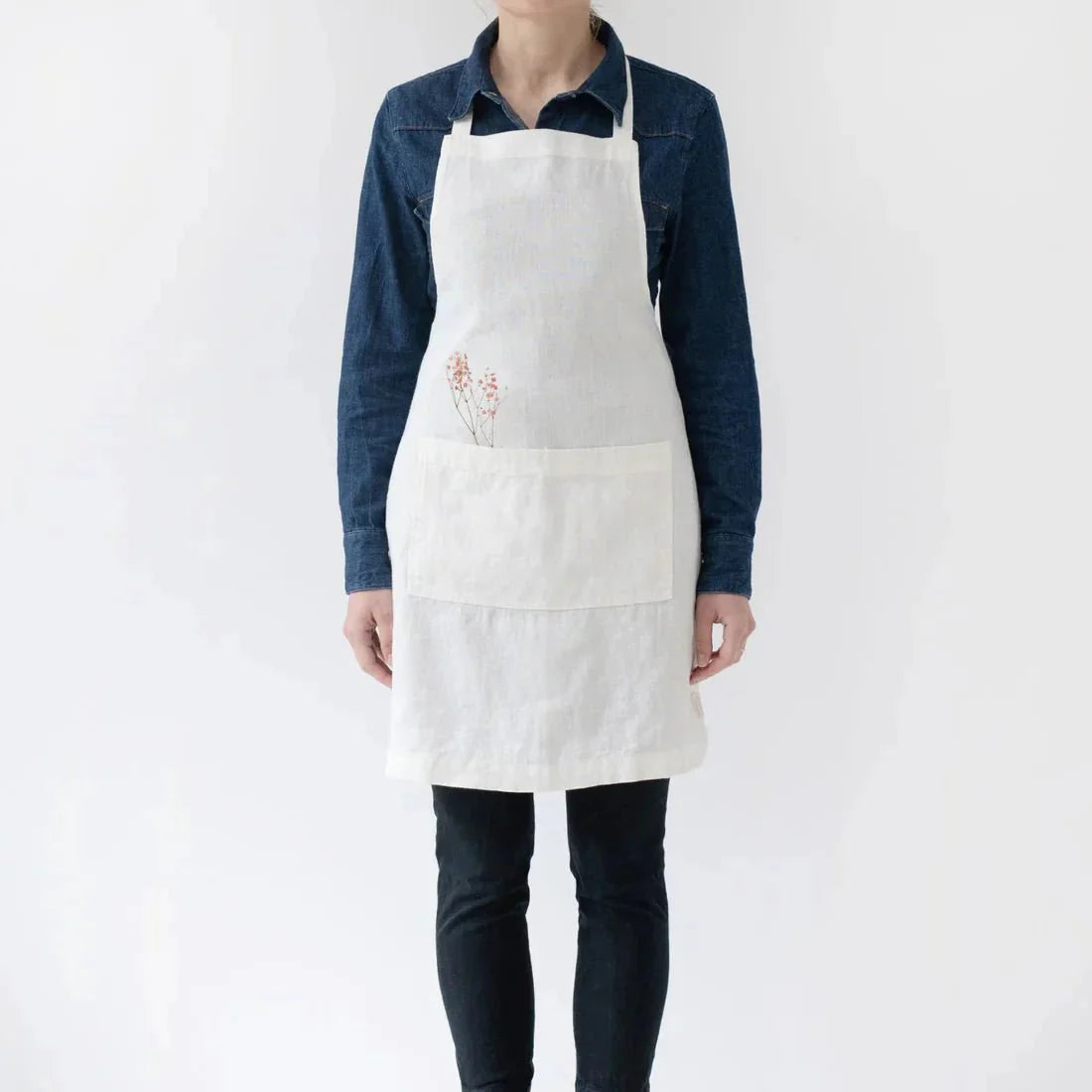 Off-White lino kasdienė prijuostė — naturalusdrabuziai.lt