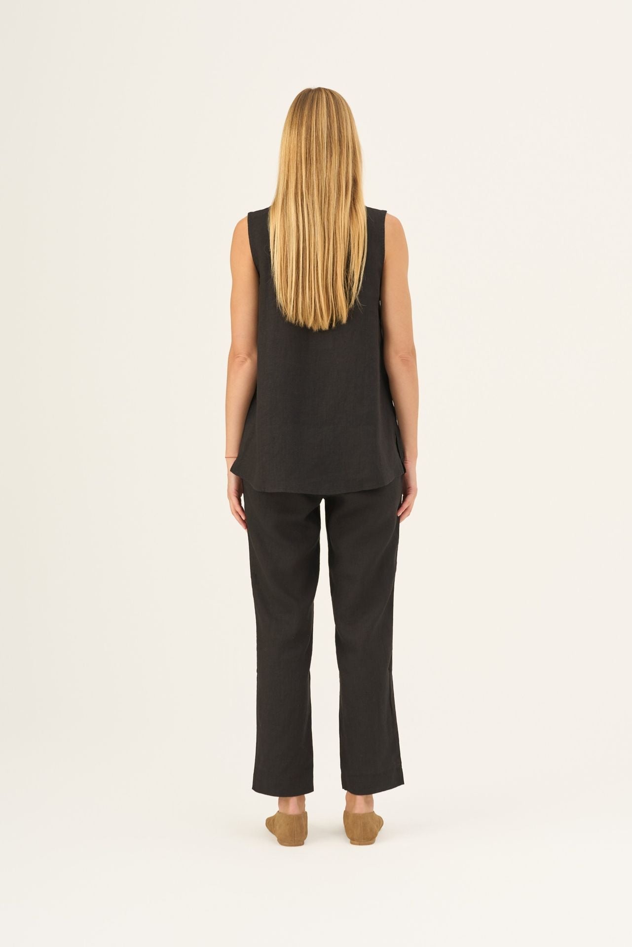 Black Linen Daffodil Top