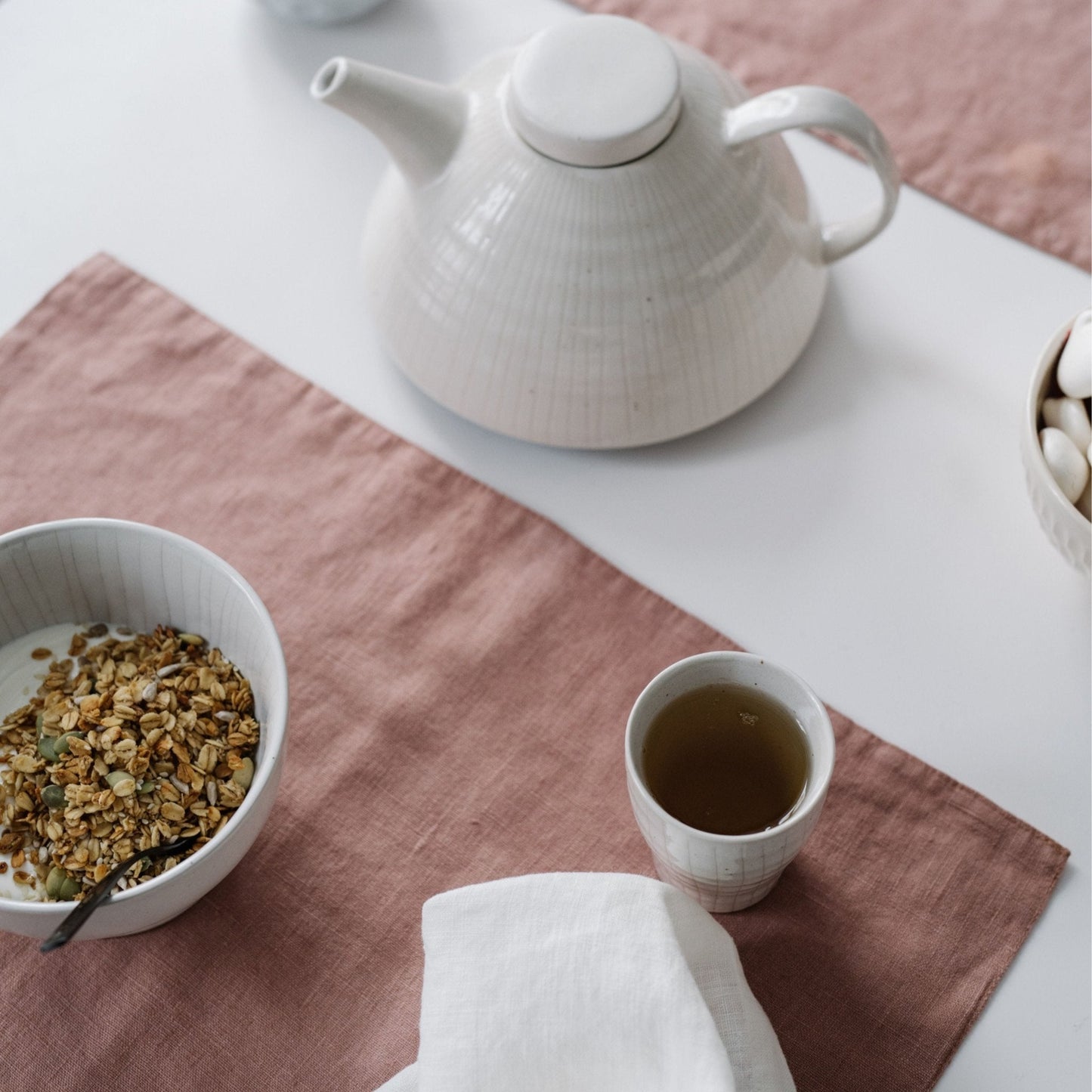 Cafe Creme lino staltiesėlė — naturalusdrabuziai.lt