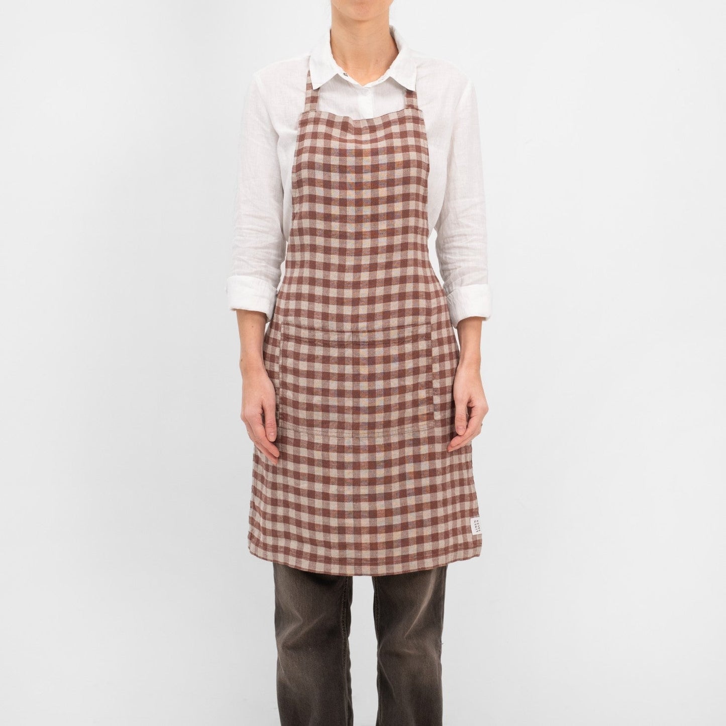 Chocolate Gingham lino kasdienė prijuostė — naturalusdrabuziai.lt