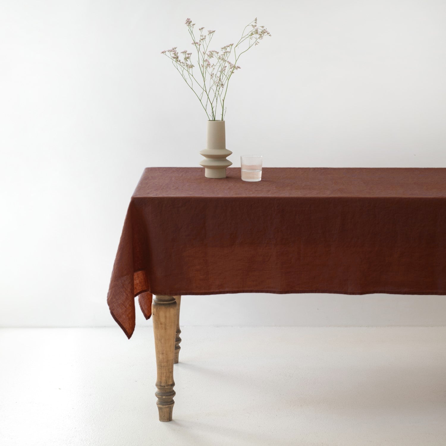 Chocolate Lightweight lino staltiesė — naturalusdrabuziai.lt