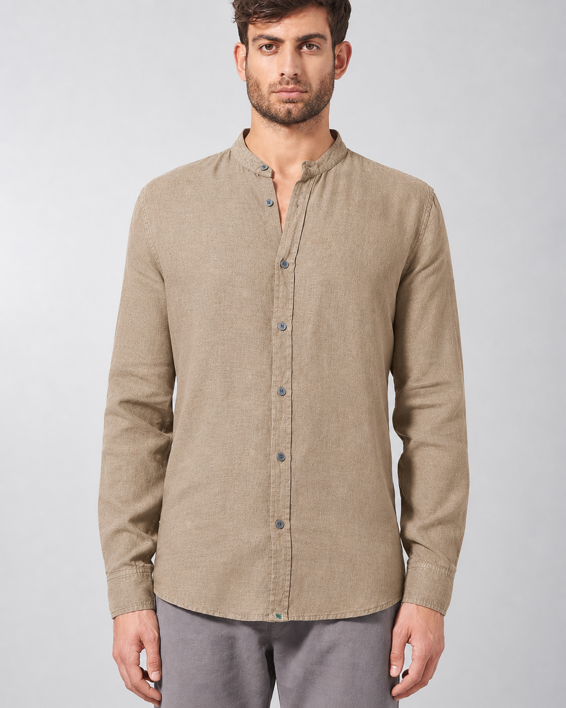 Vyriški 100% kanapių marškiniai stačia apykakle (Slim Fit) – Žvyro pilka