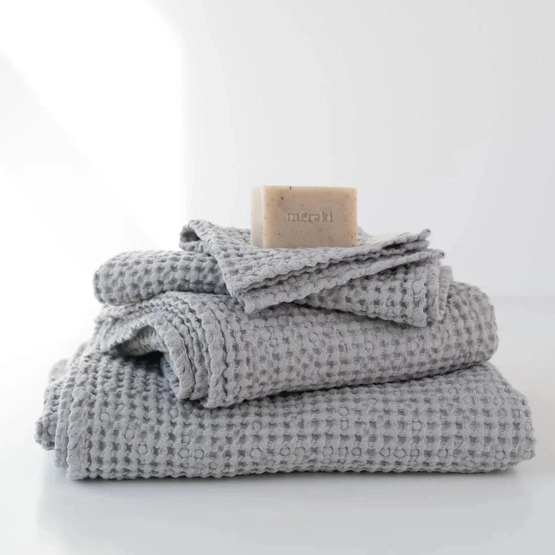 Light Grey lino & medvilnės Honeycomb Waffle rankšluostis — naturalusdrabuziai.lt