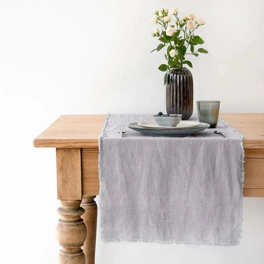 Light Grey lino stalo takelis su kutais — naturalusdrabuziai.lt