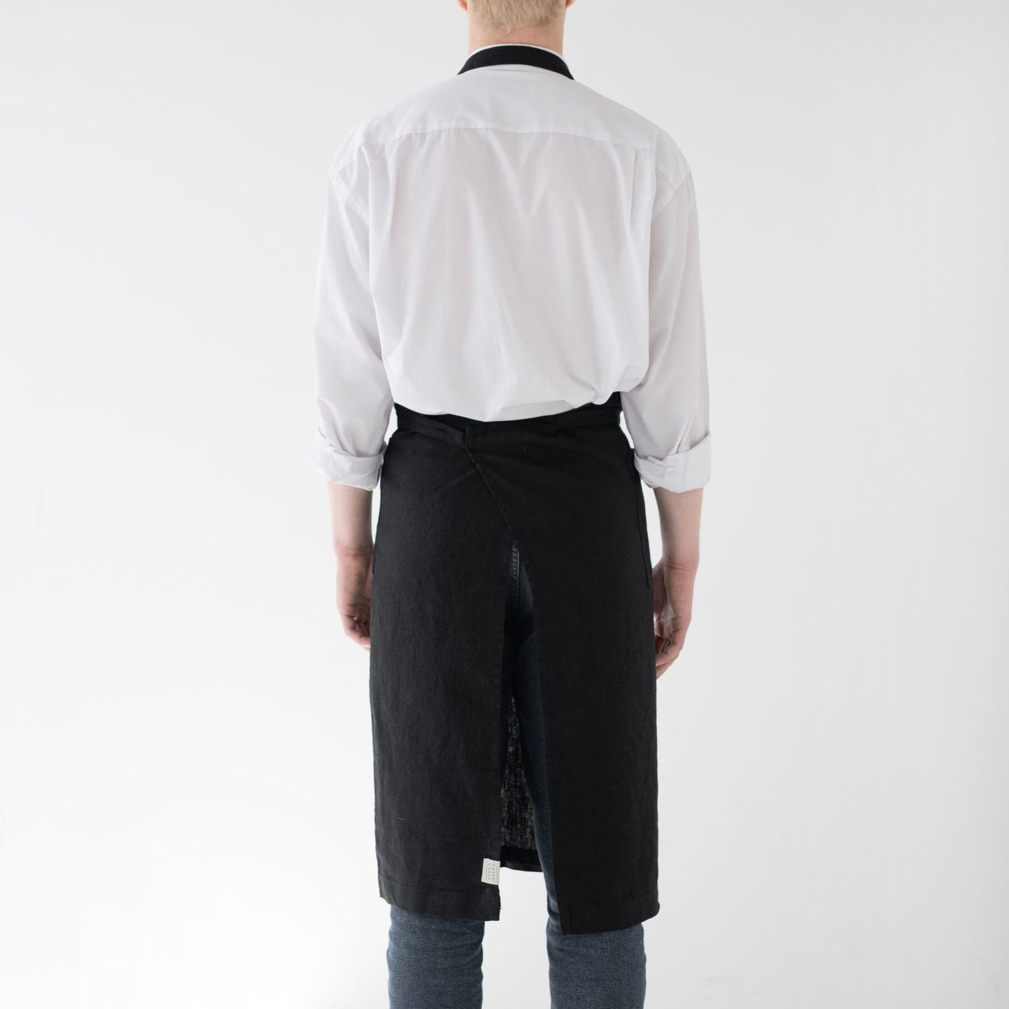 LIMITED EDITION Black lino šefo prijuostė — naturalusdrabuziai.lt