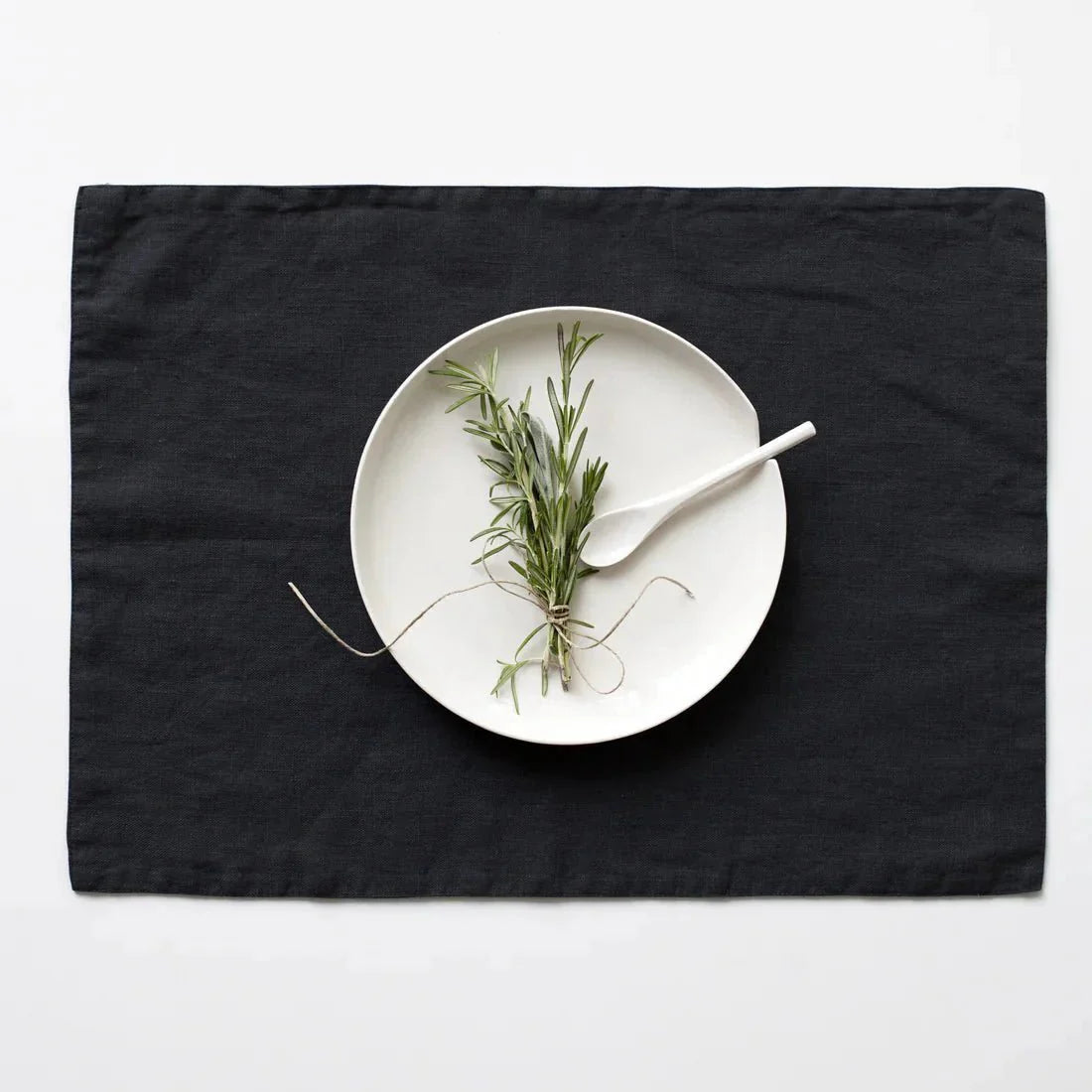 LIMITED EDITION Black lino staltiesėlė — naturalusdrabuziai.lt
