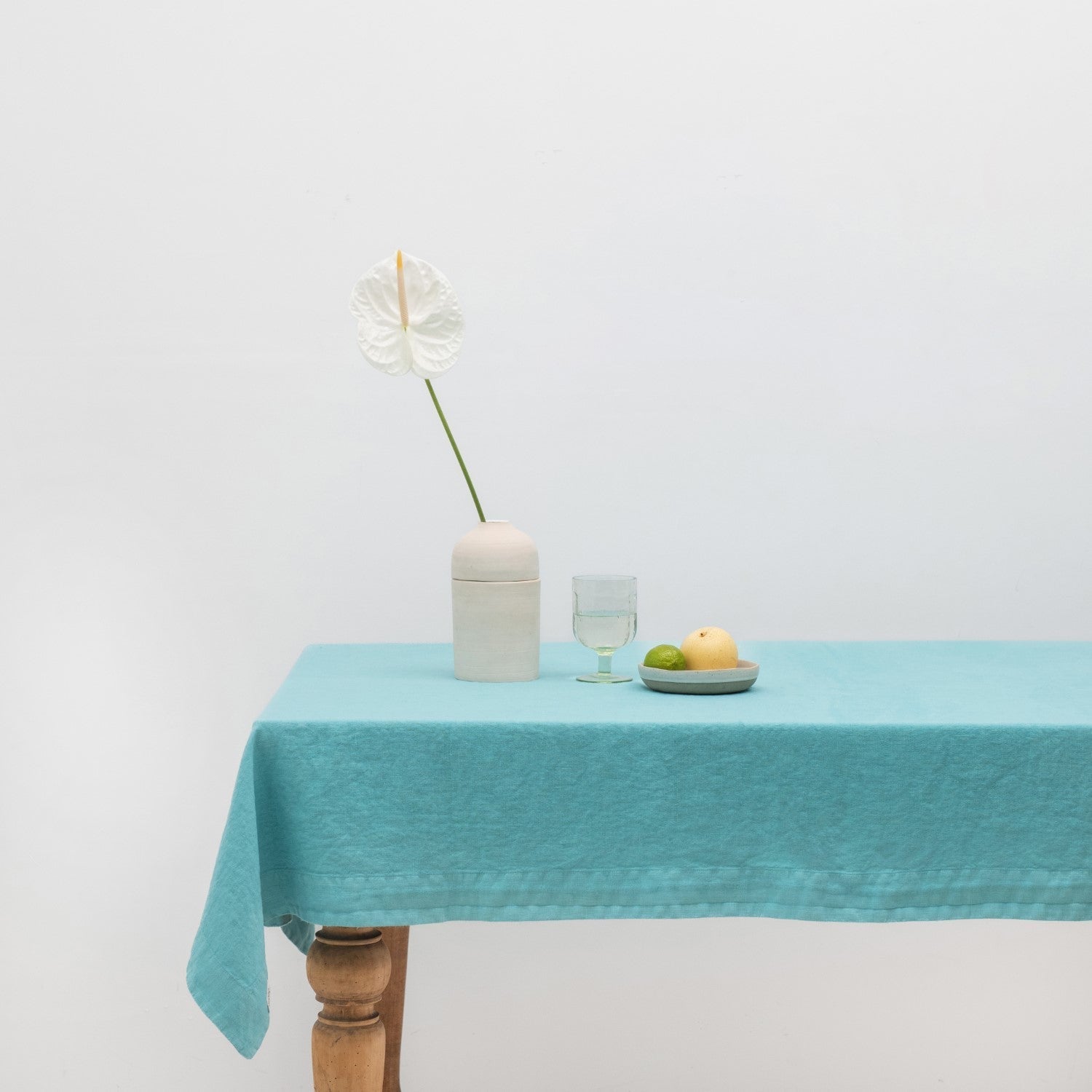 LIMITED EDITION Coastal Blue lino staltiesė — naturalusdrabuziai.lt