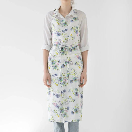 LIMITED EDITION White Flowers lino šefo prijuostė — naturalusdrabuziai.lt