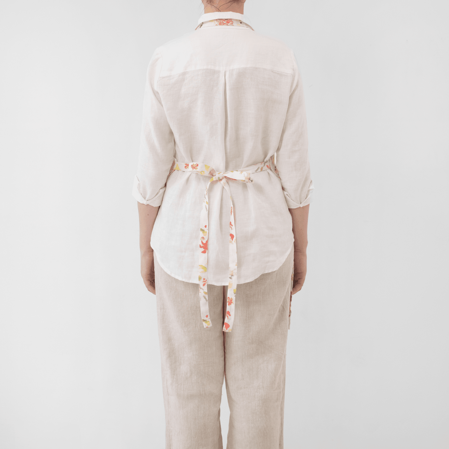 LIMITED EDITION Wildflower Flow lino kasdienė prijuostė — naturalusdrabuziai.lt