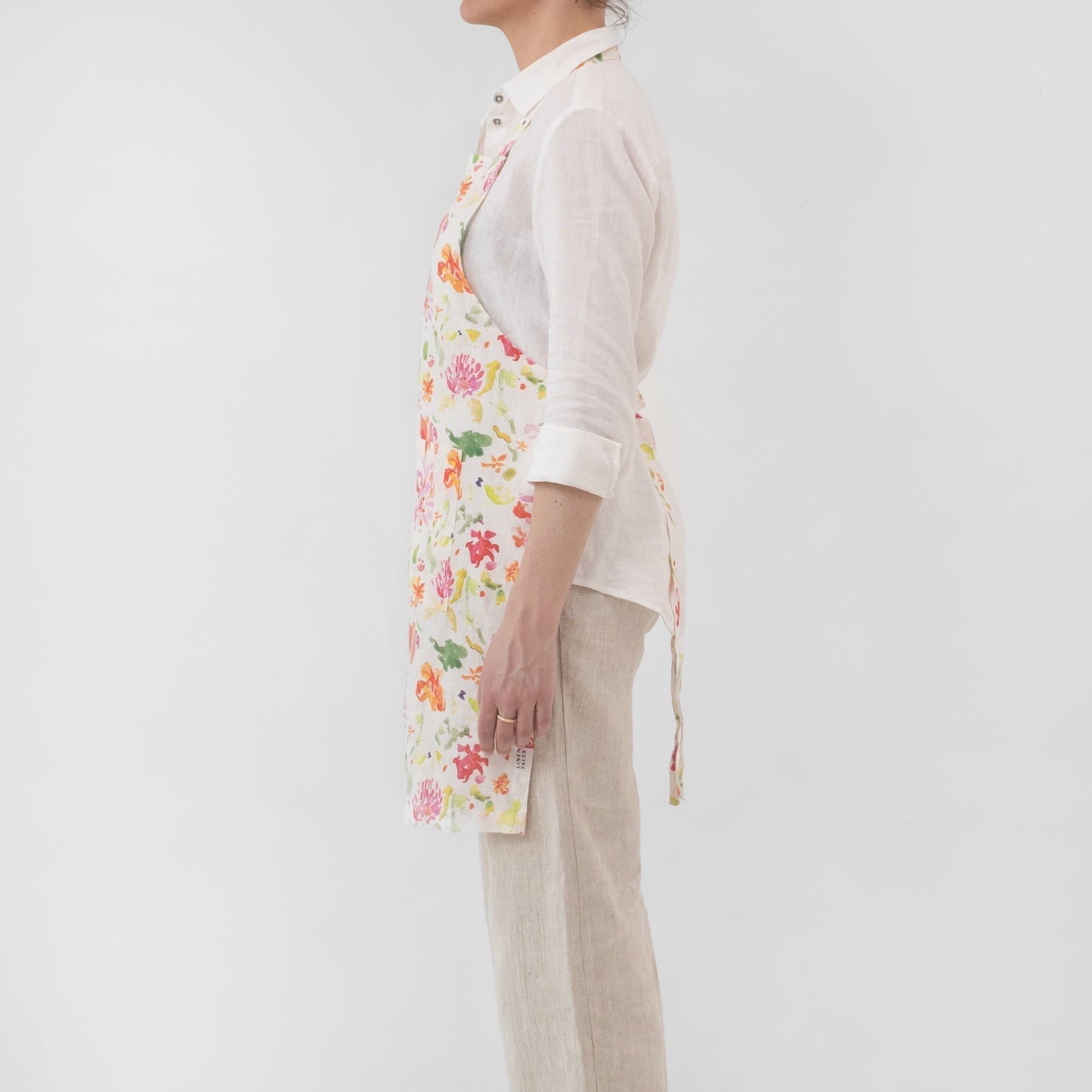 LIMITED EDITION Wildflower Flow lino kasdienė prijuostė — naturalusdrabuziai.lt