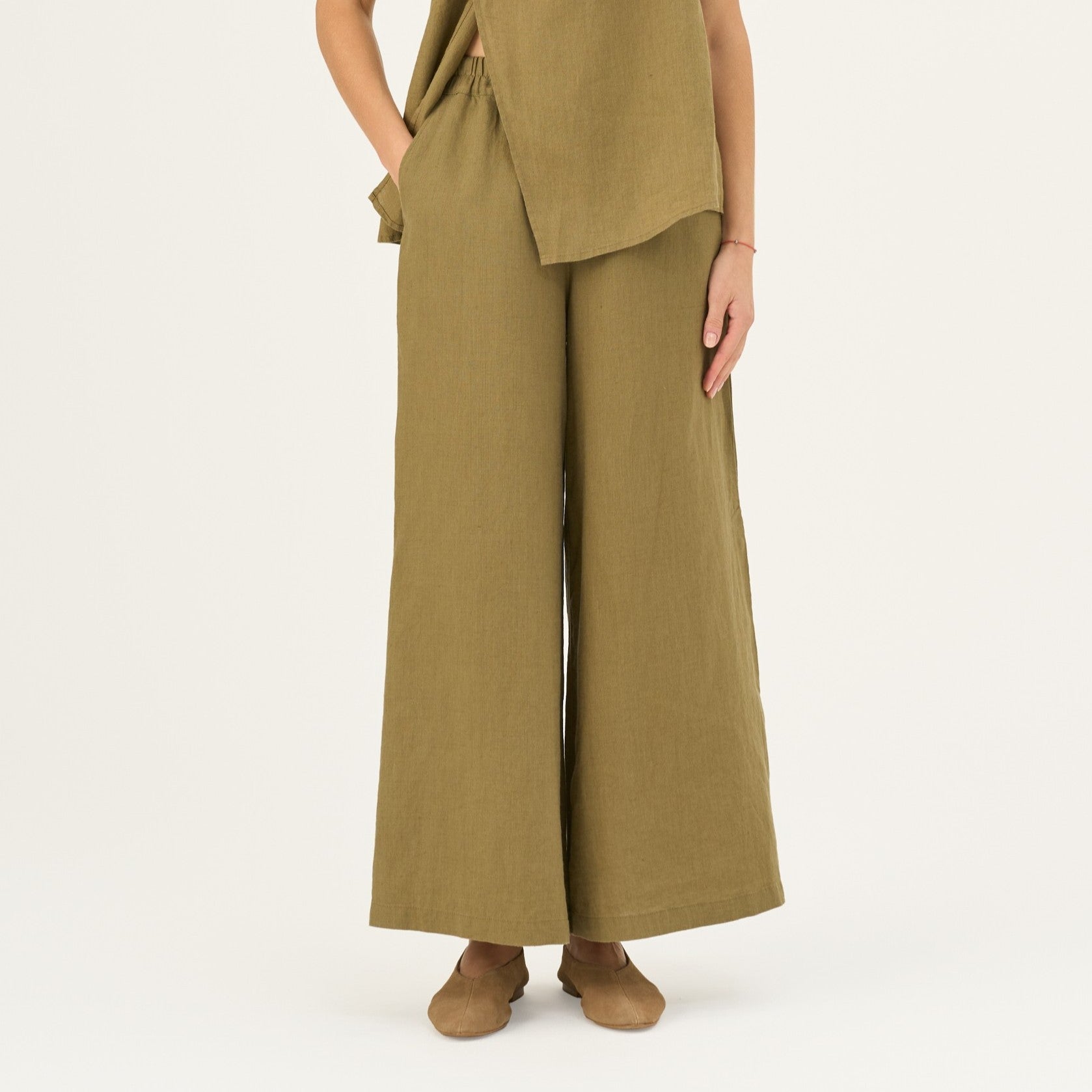 Olive Khaki lino Zayn kelnės — naturalusdrabuziai.lt