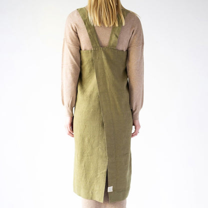 lino Tales Martini Olive lino Pinafore prijuostė — naturalusdrabuziai.lt