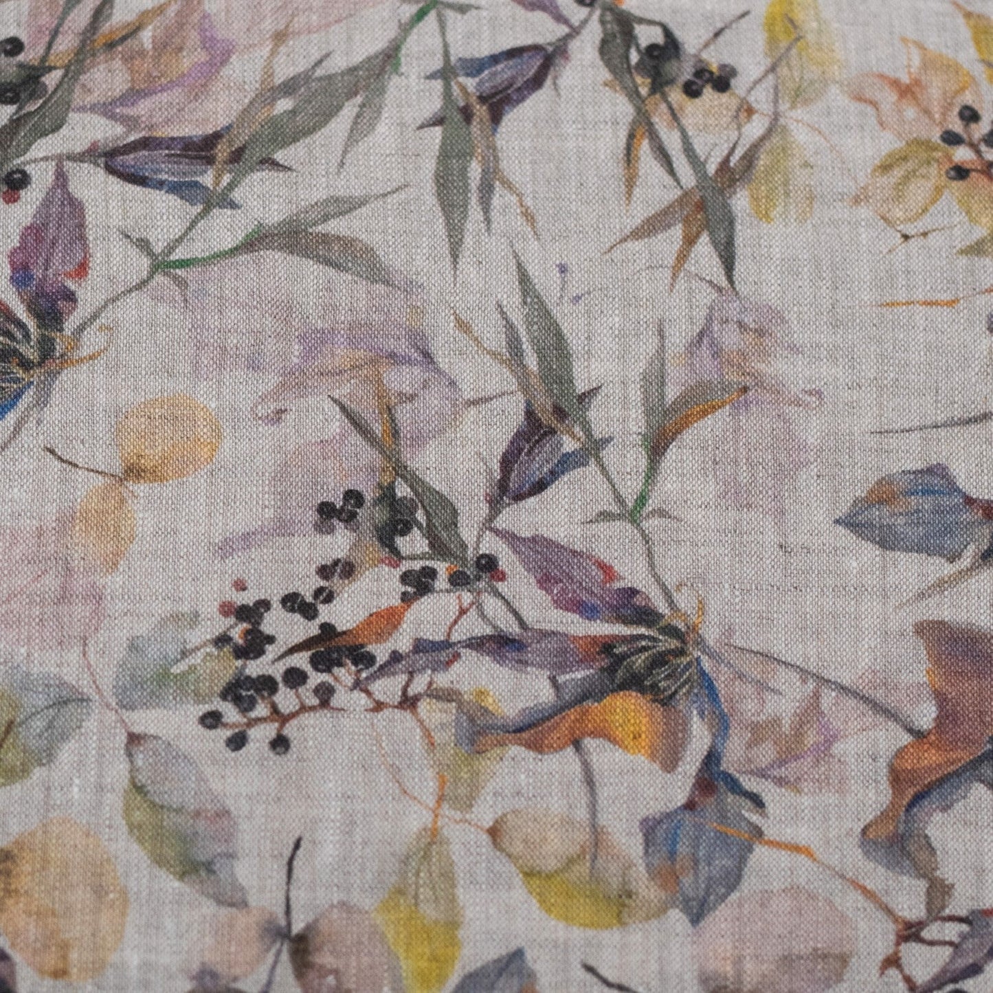 lino Tales Meadow on Light Natural lino Garcon prijuostė — naturalusdrabuziai.lt