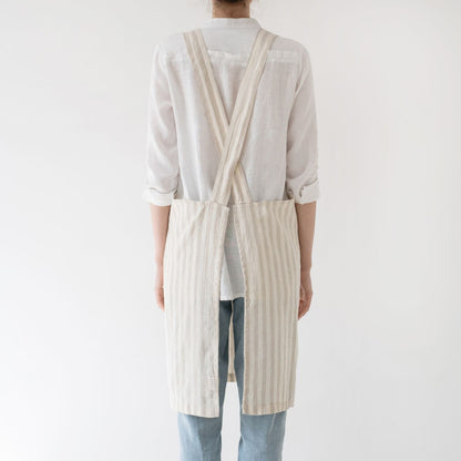 Natural White Stripes lino kryžminio tipo prijuostė — naturalusdrabuziai.lt