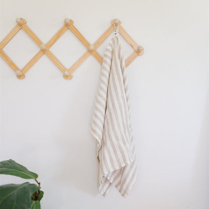 Natural White Stripes lino virtuvinė servetė — naturalusdrabuziai.lt