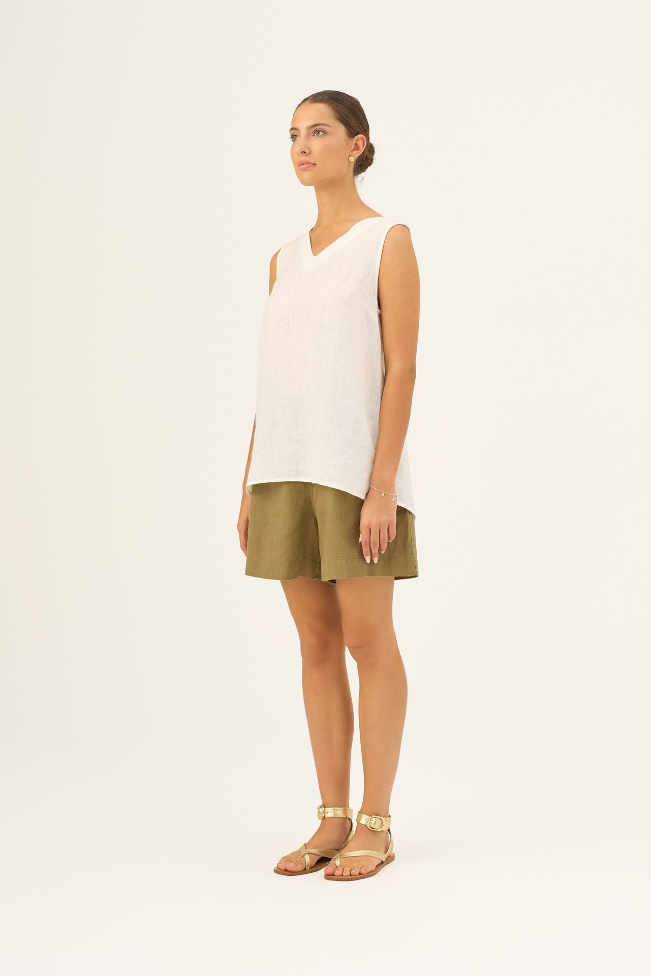 Olive Khaki lino Hip-Hop šortai — naturalusdrabuziai.lt