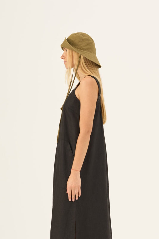 Olive Khaki lino Solaris kepurė — naturalusdrabuziai.lt