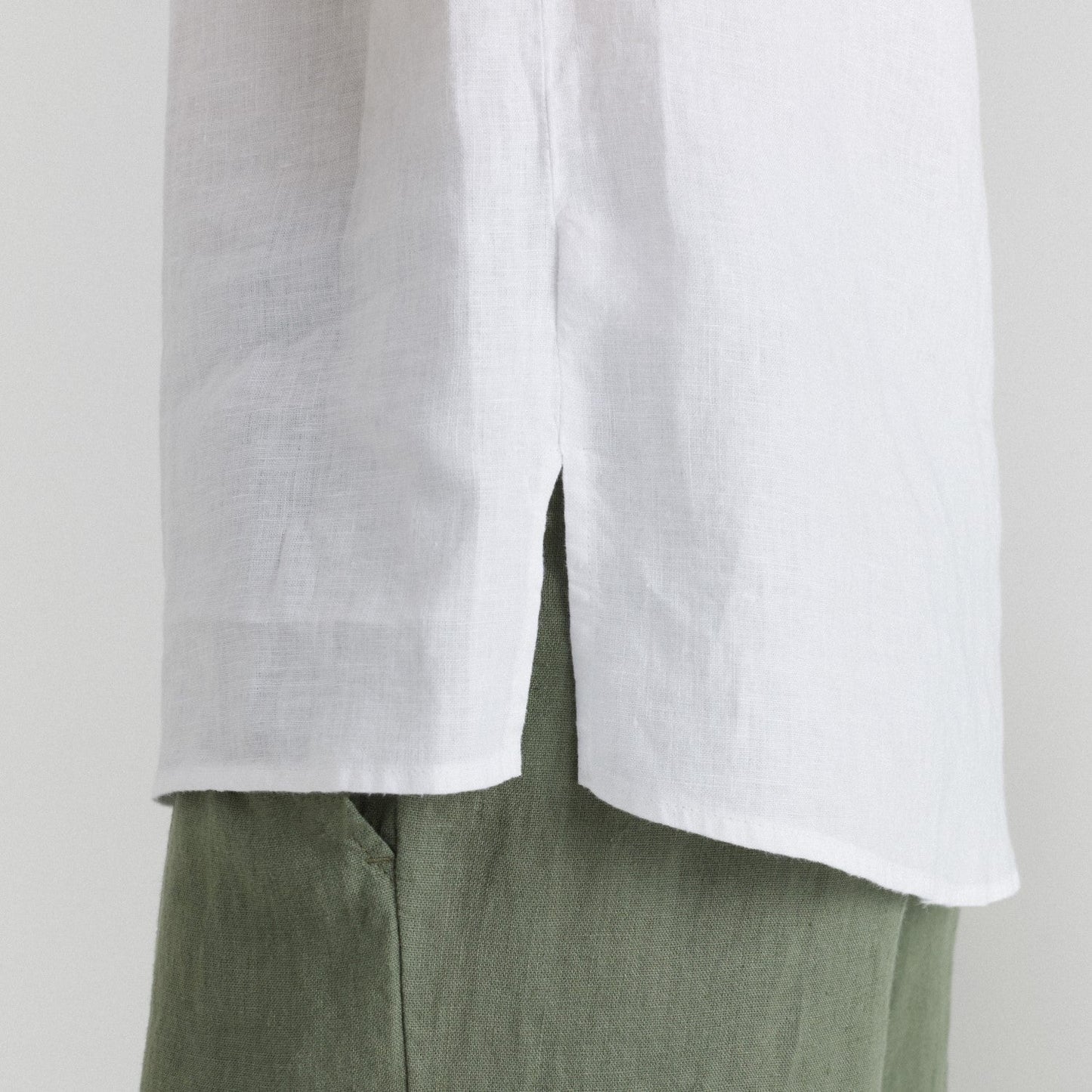 Optical White lino Daffodil viršus — naturalusdrabuziai.lt