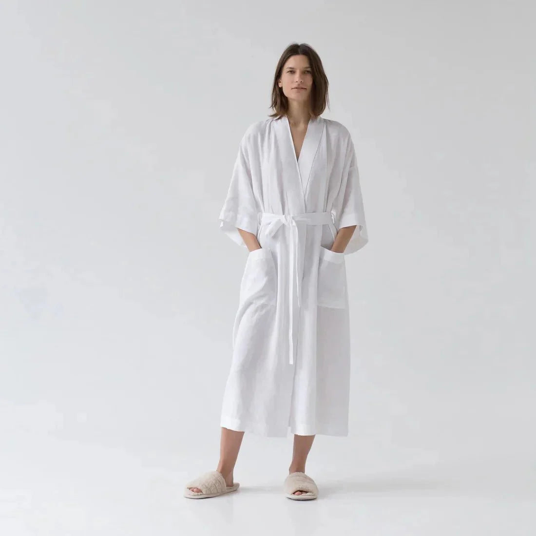 Optical White lino Summer chalatas — naturalusdrabuziai.lt