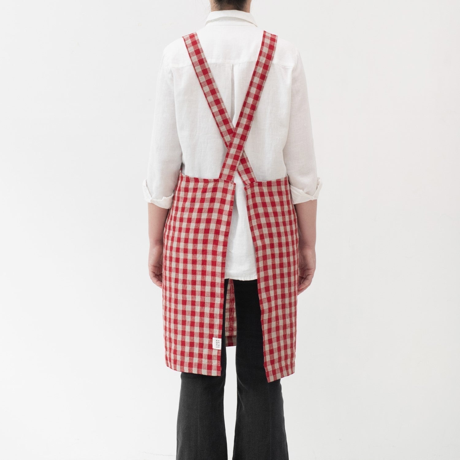 Red Gingham lino kryžminio tipo prijuostė — naturalusdrabuziai.lt