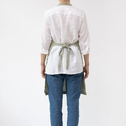 Sage lino kasdienė prijuostė — naturalusdrabuziai.lt