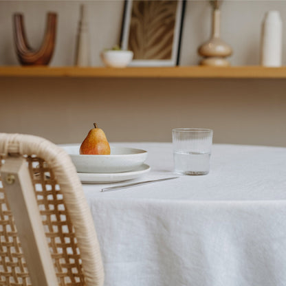 White Lightweight lino Round staltiesė — naturalusdrabuziai.lt