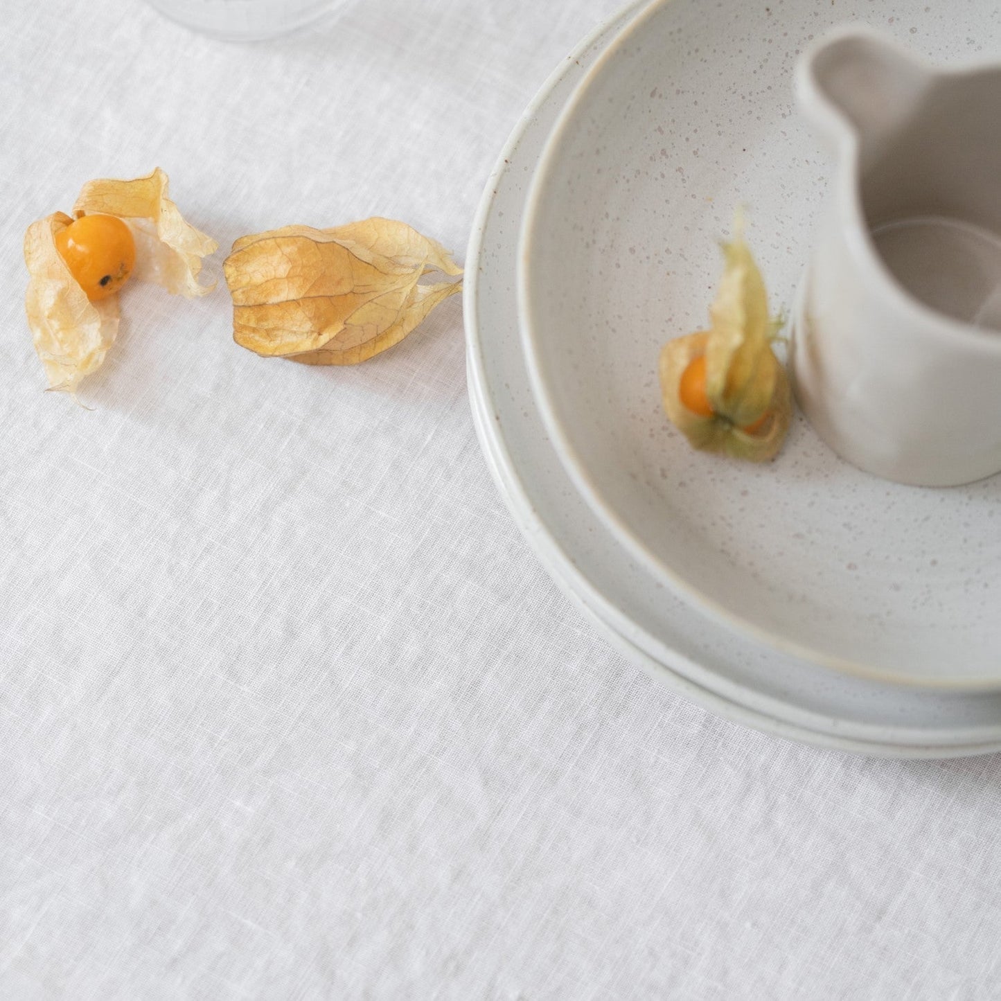 White Lightweight lino staltiesė — naturalusdrabuziai.lt